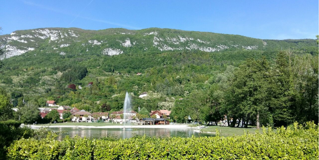 Camping à Serrières-en-Chautagne, entre montagnes et lacs