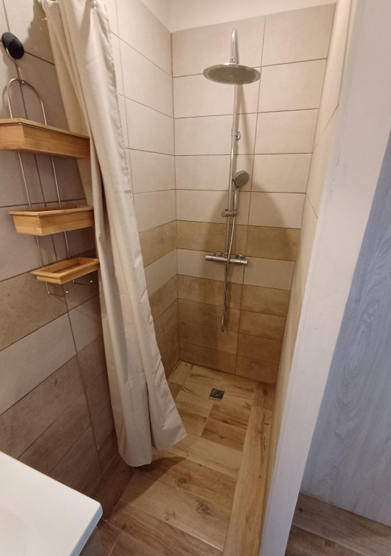 badkamer van het huis Lhaaa